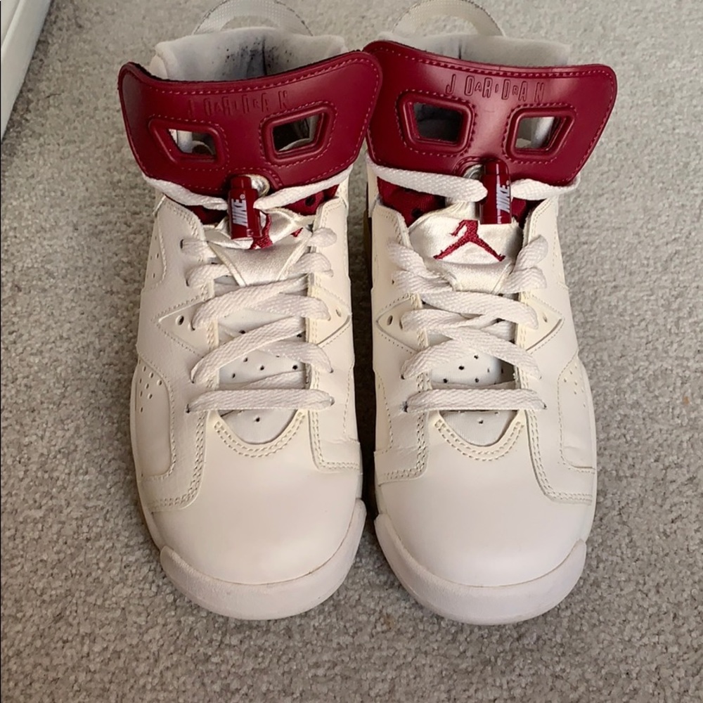 Jordan 6 Retro Maroon